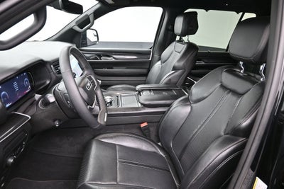 2023 Jeep Wagoneer Base