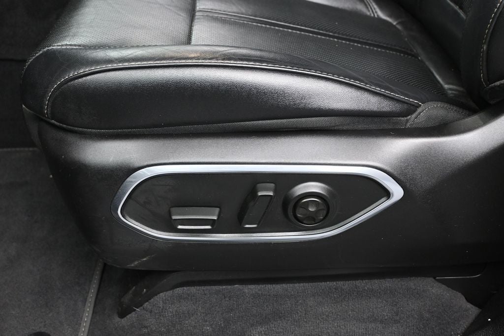2023 Jeep Wagoneer Base