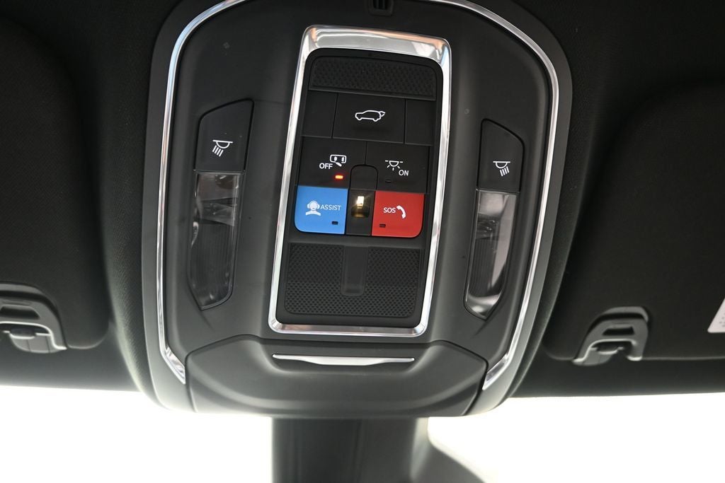 2023 Jeep Wagoneer Base