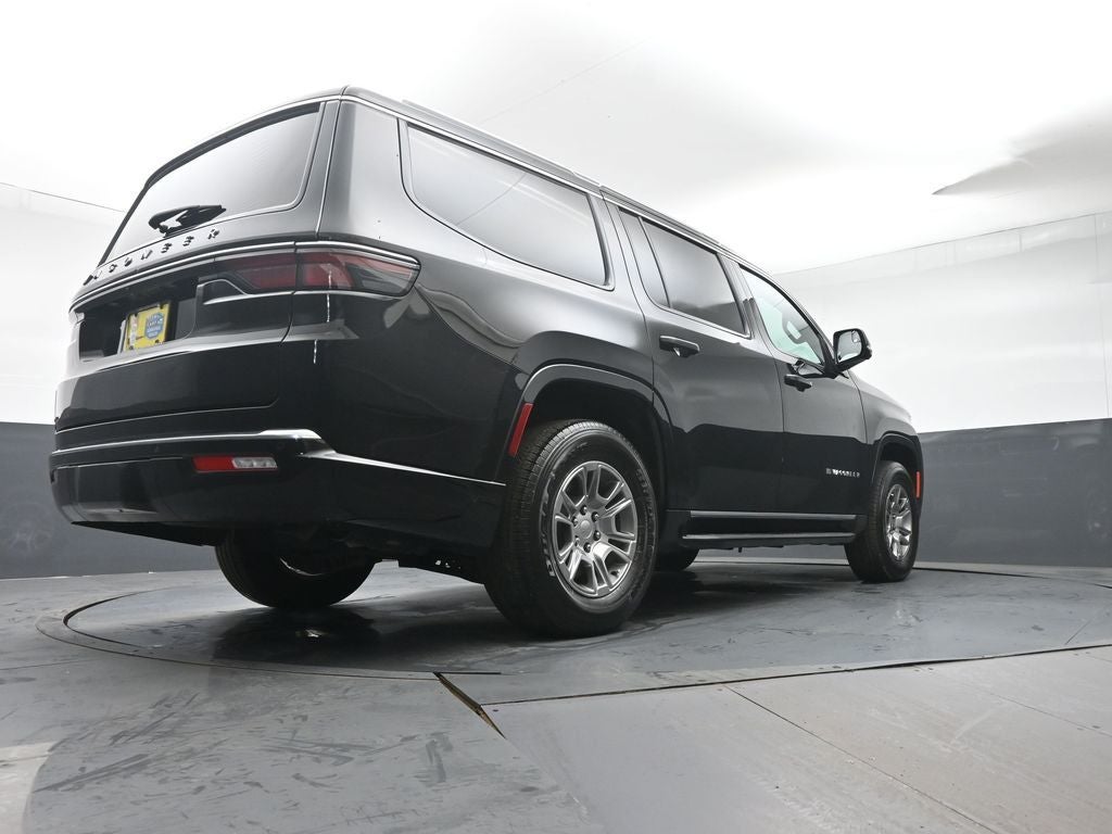 2023 Jeep Wagoneer Base