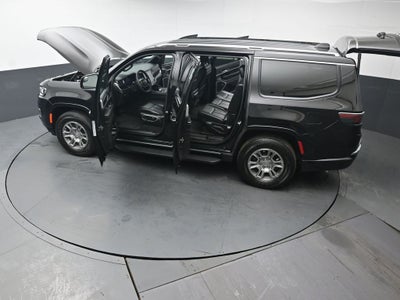 2023 Jeep Wagoneer Base