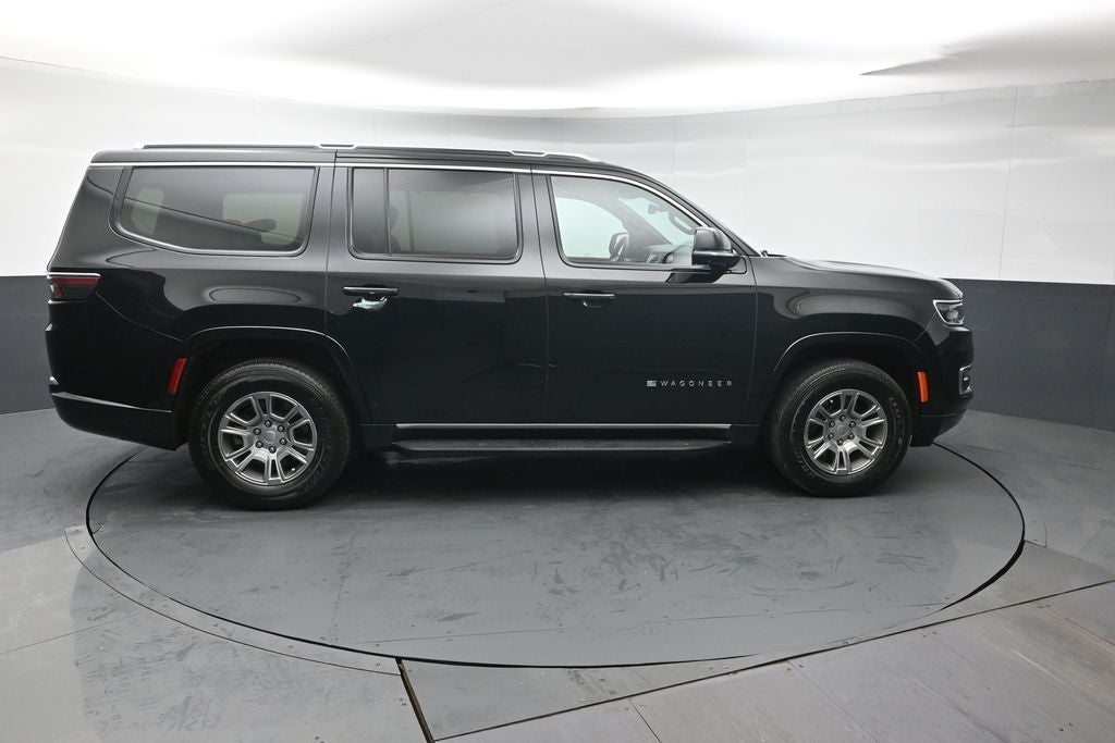 2023 Jeep Wagoneer Base