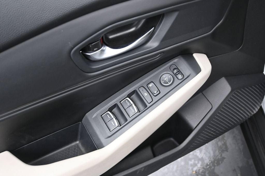 2023 Honda Accord EX - Photo 17