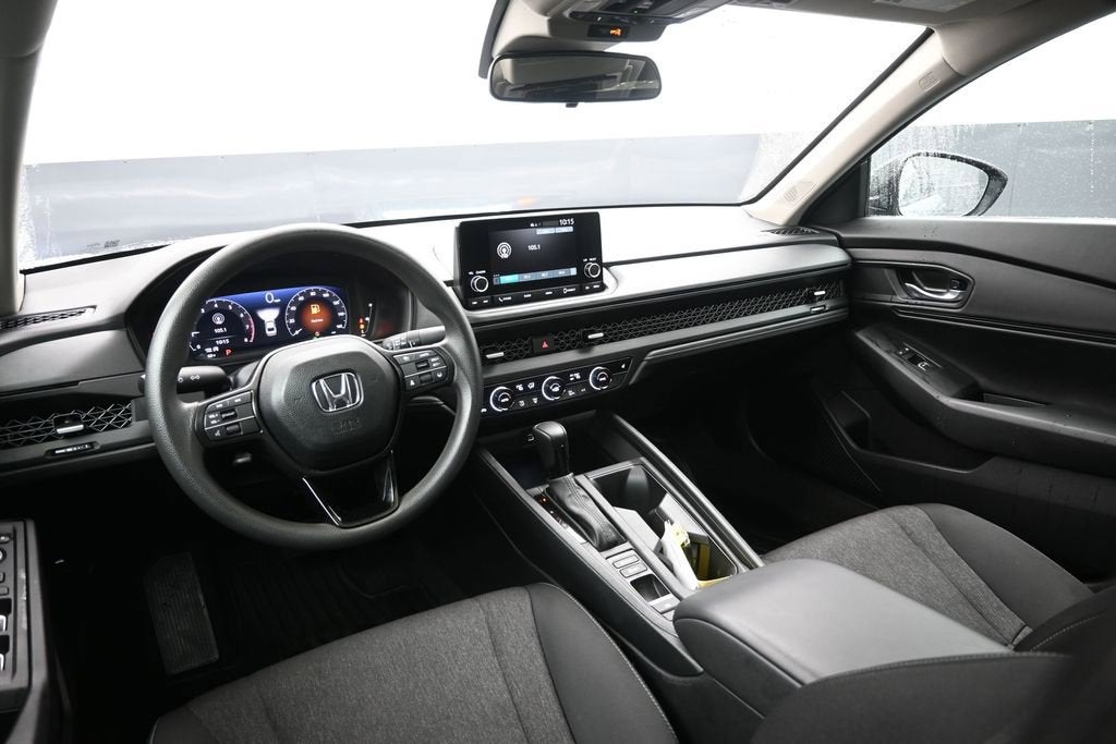 2025 Honda Accord SE - Photo 11