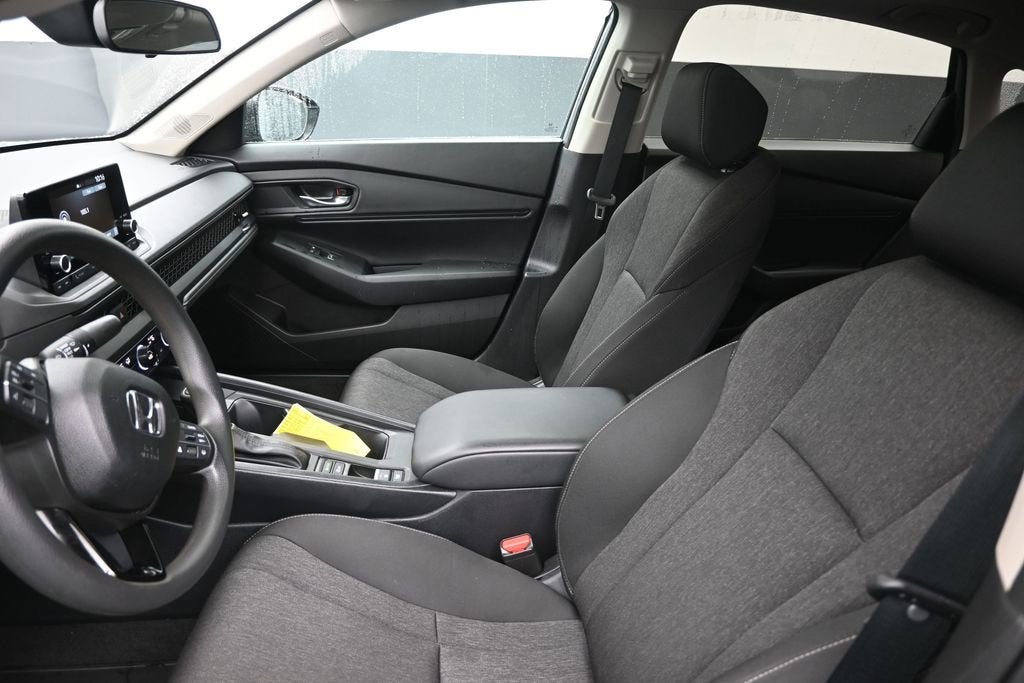 2025 Honda Accord SE - Photo 23