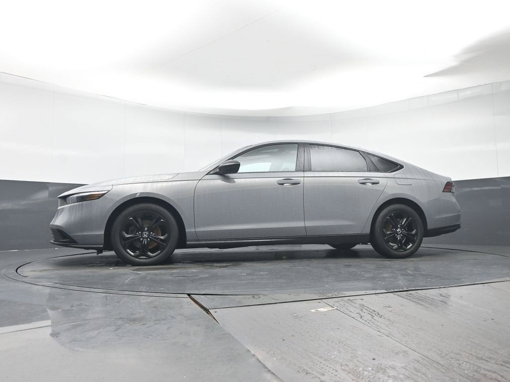 2025 Honda Accord SE - Photo 28