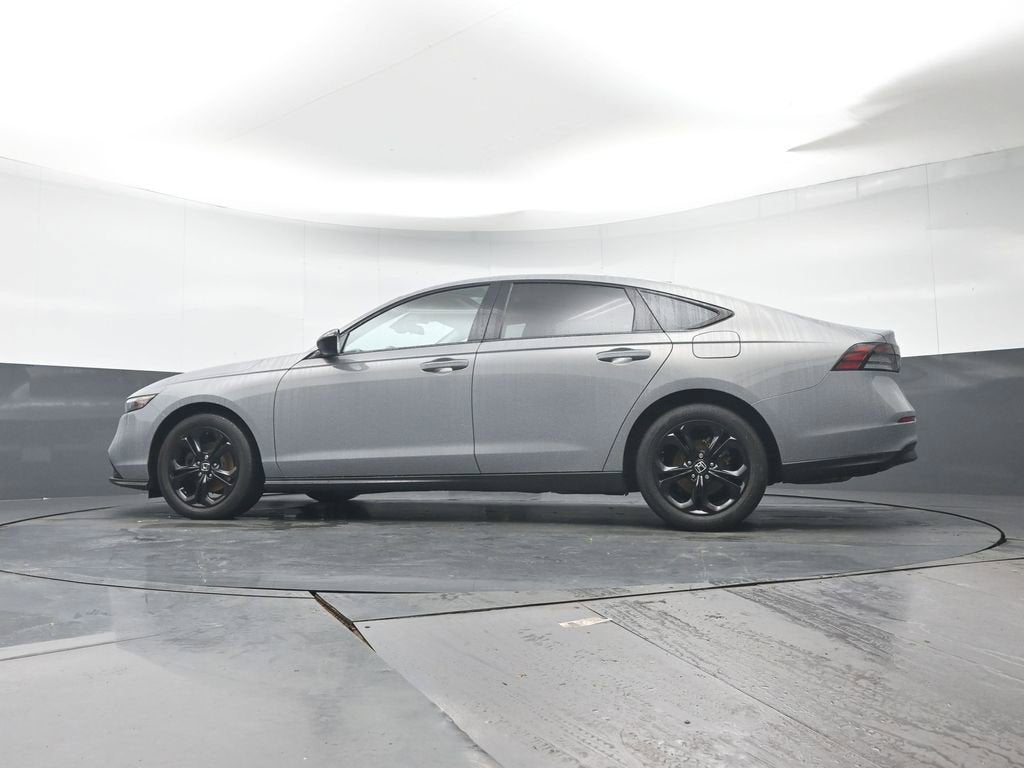 2025 Honda Accord SE - Photo 29