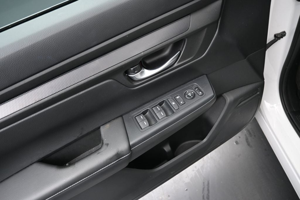 2024 Honda CR-V LX - Photo 17
