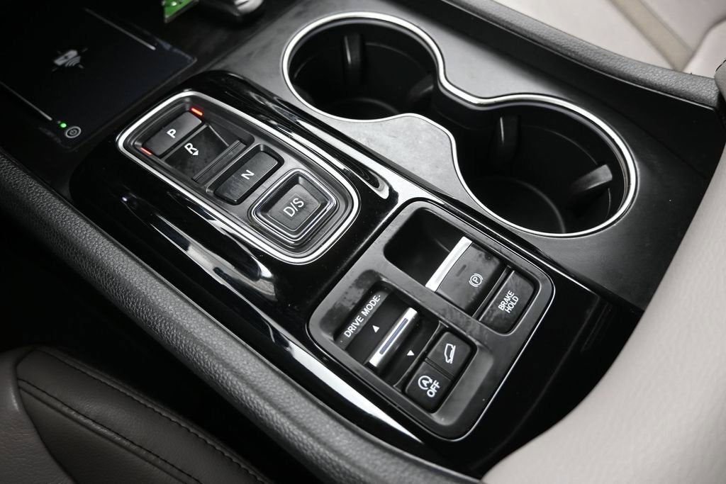 2023 Honda Pilot Touring - Photo 16