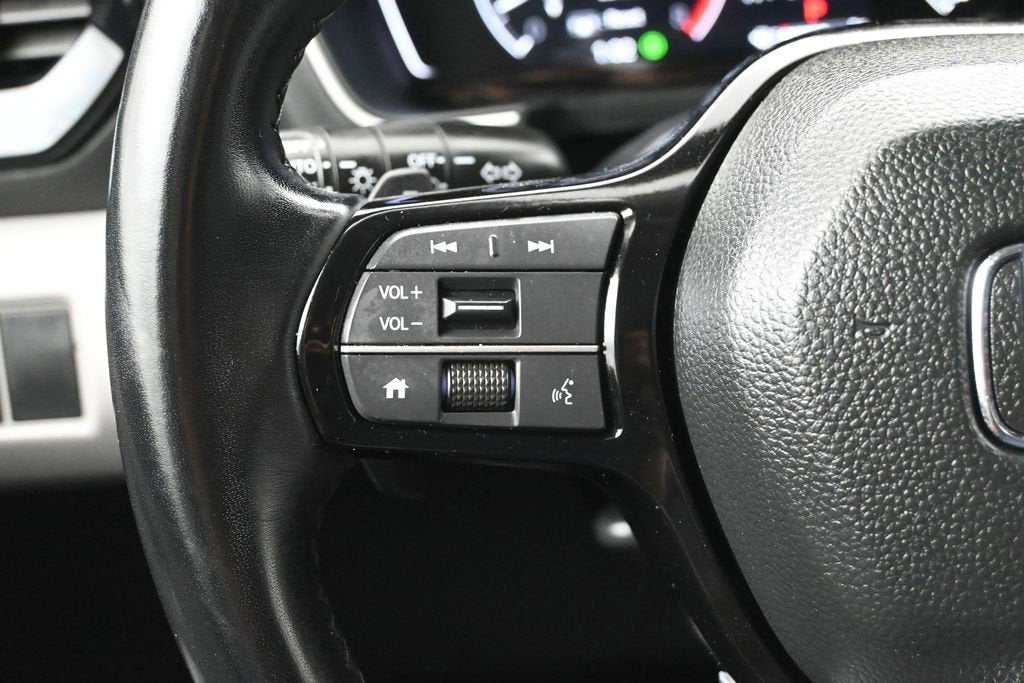 2023 Honda Pilot Touring - Photo 17