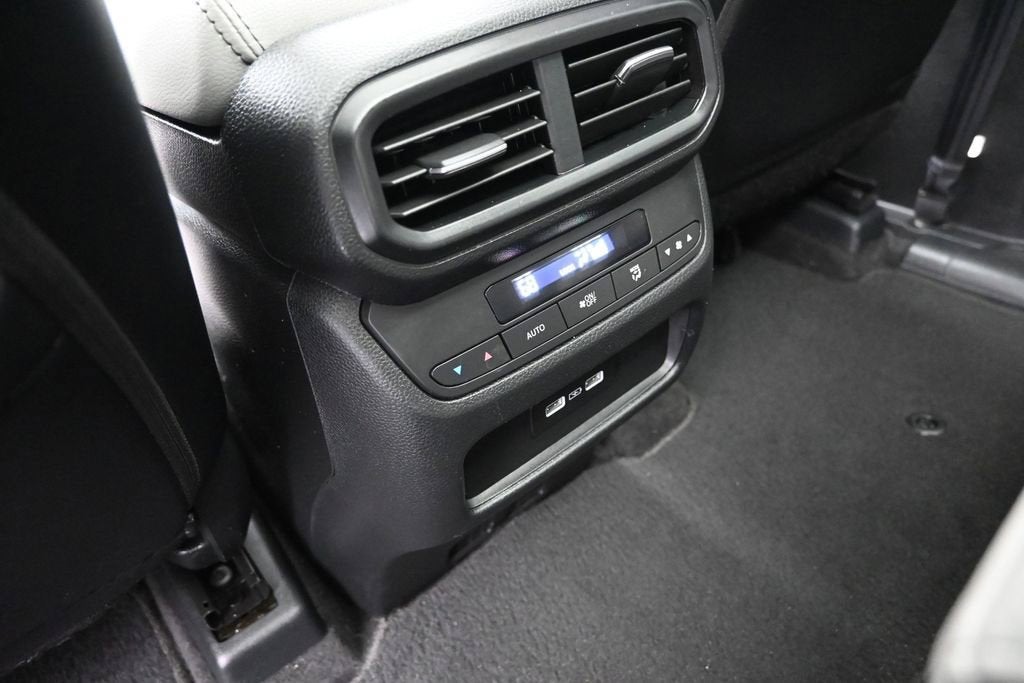 2023 Honda Pilot Touring - Photo 27