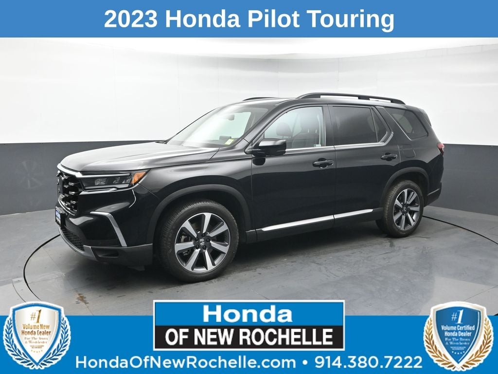 2023 Honda Pilot Touring AWD's photo