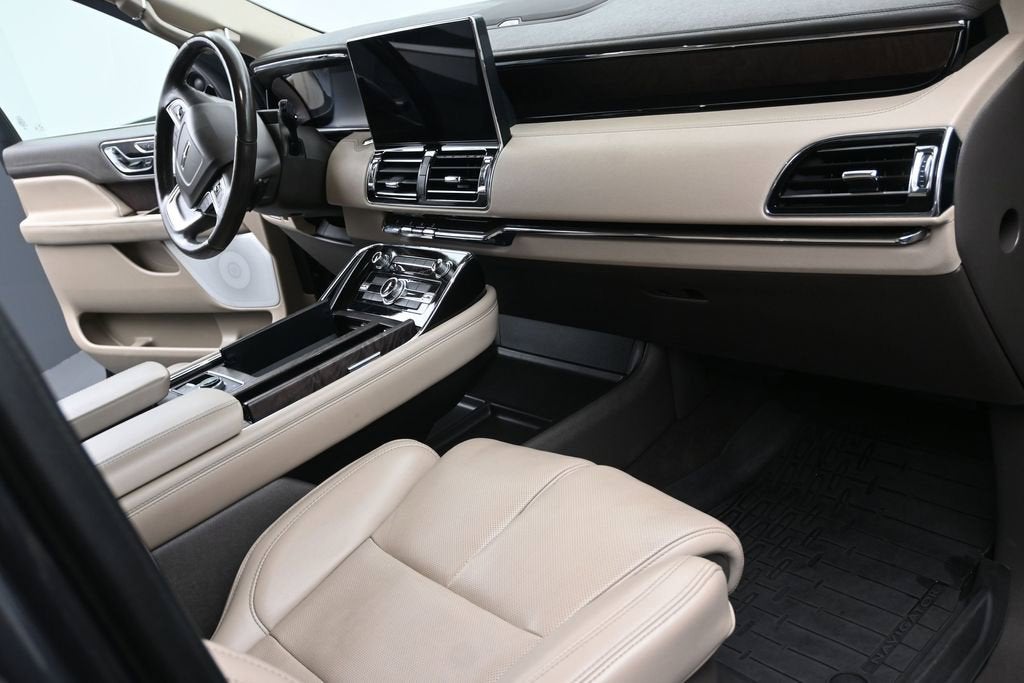 2022 Lincoln Navigator L Reserve