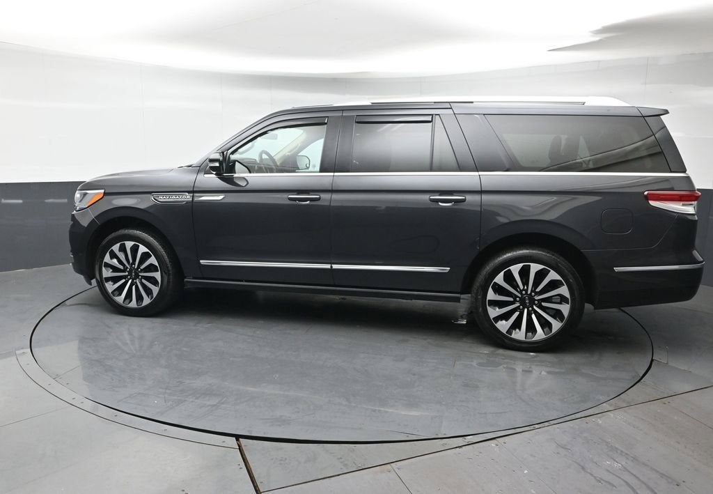 2022 Lincoln Navigator L Reserve