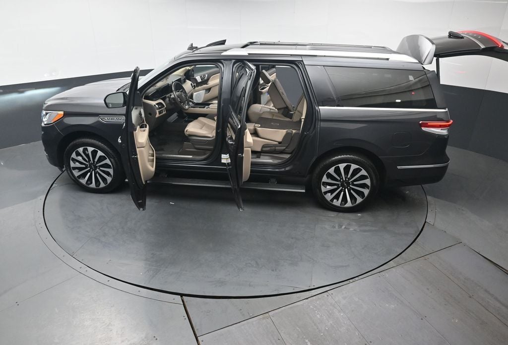 2022 Lincoln Navigator L Reserve