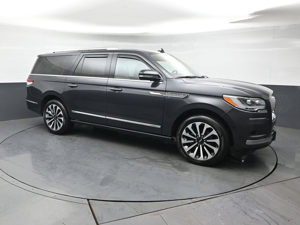 2022 Lincoln Navigator L Reserve