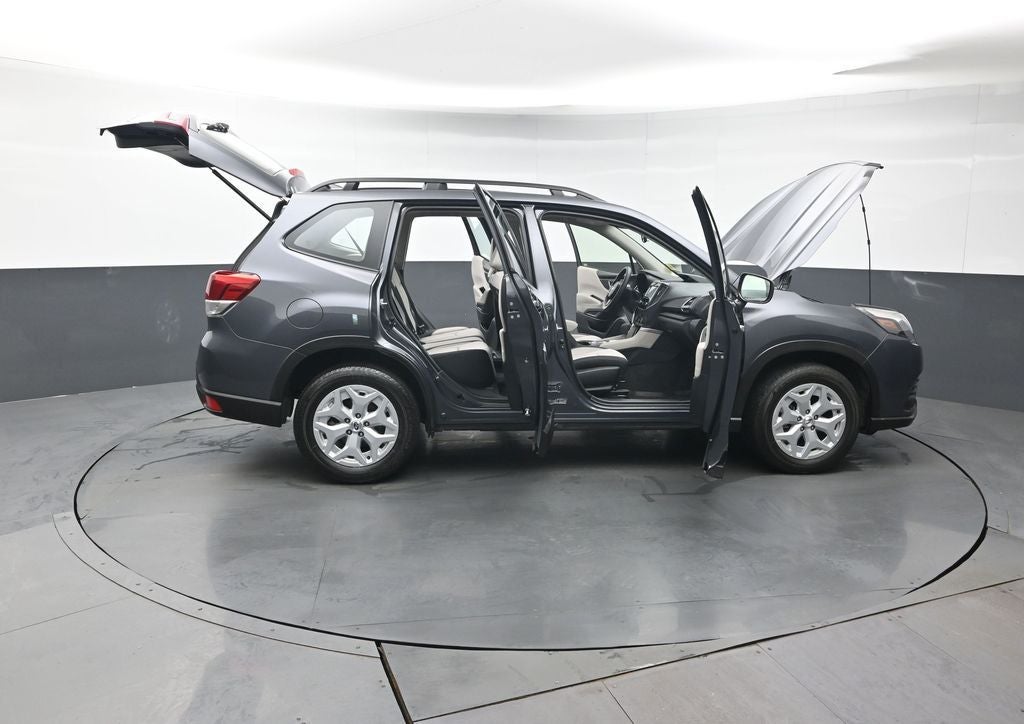2023 Subaru Forester Base