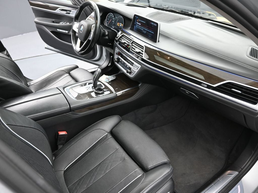 2016 BMW 7 Series 750i xDrive