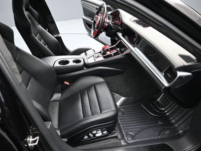 2020 Porsche Panamera GTS