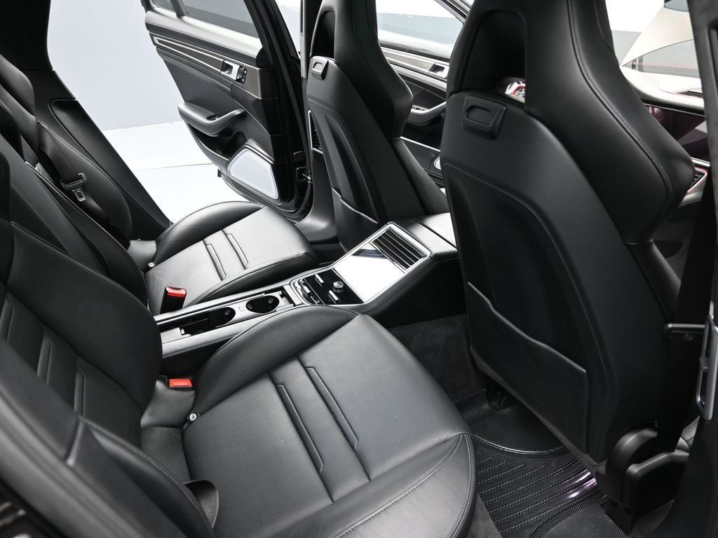 2020 Porsche Panamera GTS