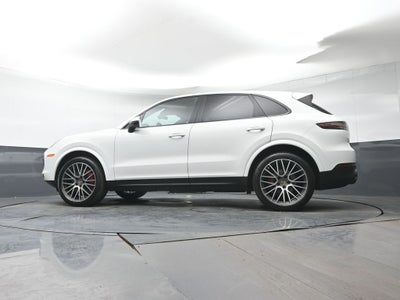 2022 Porsche Cayenne Base