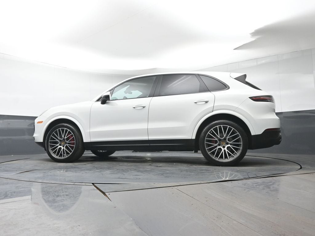 2022 Porsche Cayenne Base