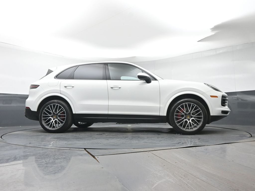2022 Porsche Cayenne Base