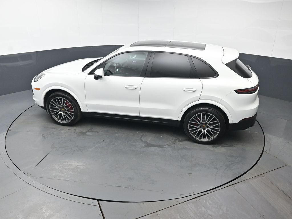 2022 Porsche Cayenne Base