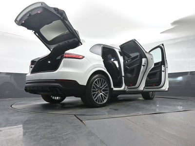 2022 Porsche Cayenne Base