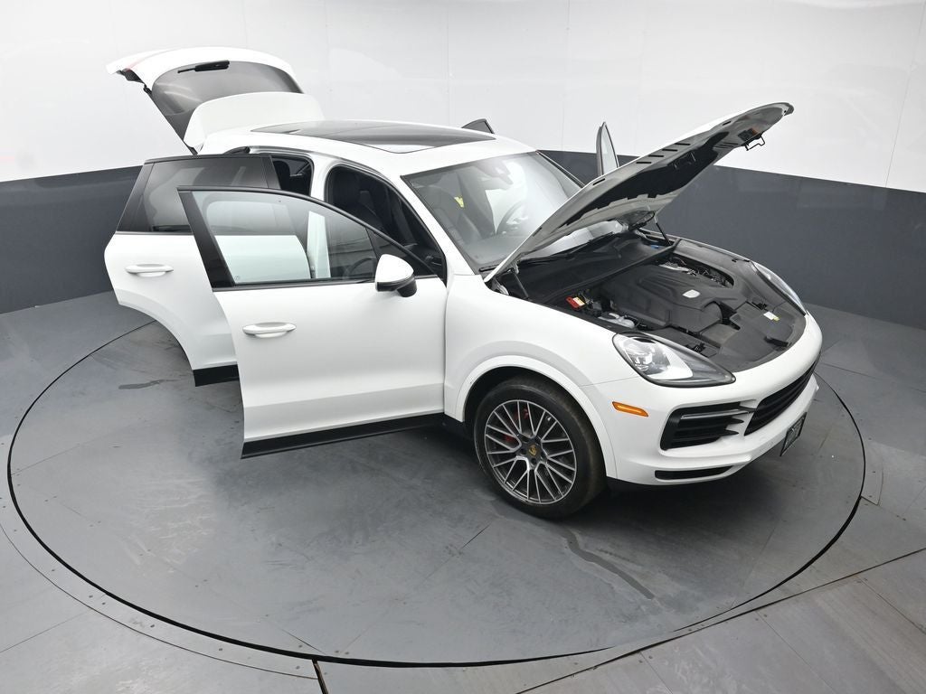 2022 Porsche Cayenne Base