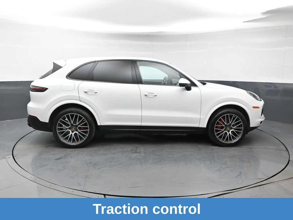 2022 Porsche Cayenne Base