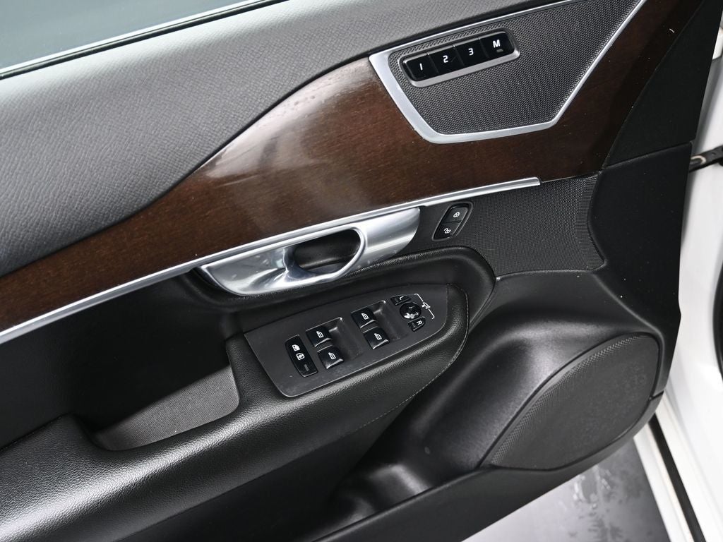2019 Volvo XC90 T5 Momentum