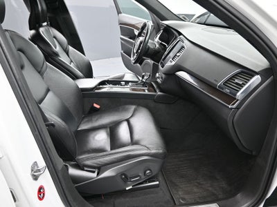 2019 Volvo XC90 T5 Momentum
