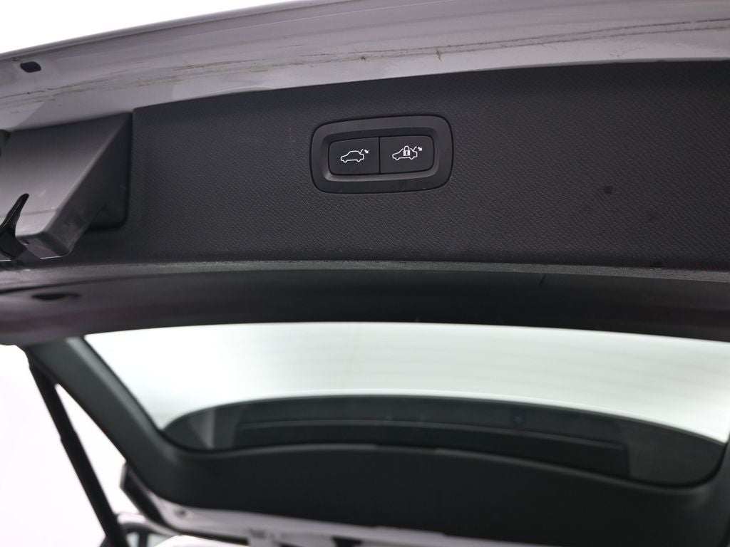 2019 Volvo XC90 T5 Momentum