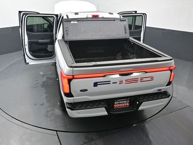 2022 Ford F-150 Lightning Lariat