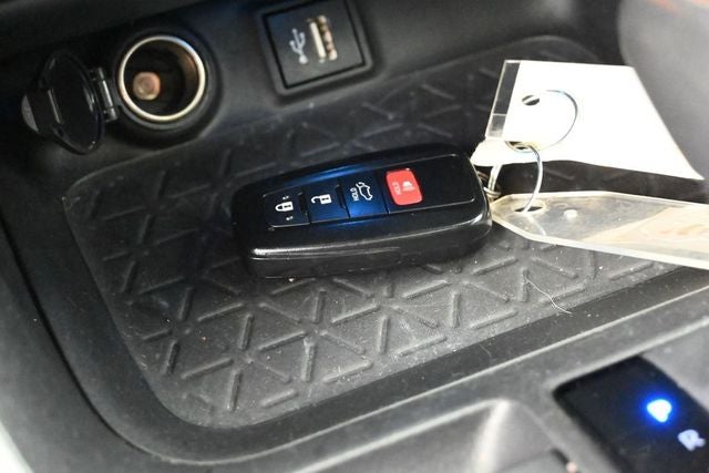2025 Toyota RAV4 Hybrid XSE