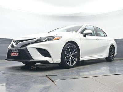 2020 Toyota Camry SE