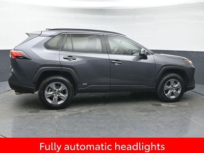 2022 Toyota RAV4 Hybrid XLE