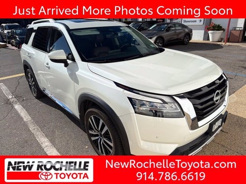 2023 Nissan Pathfinder Platinum