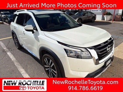2023 Nissan Pathfinder Platinum