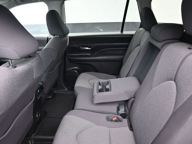 2025 Toyota Grand Highlander LE