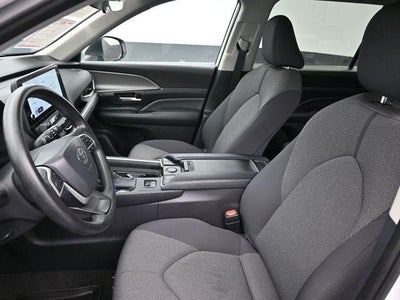 2025 Toyota Grand Highlander LE