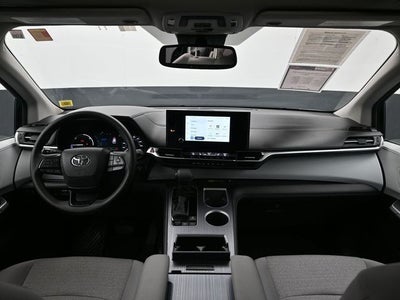 2025 Toyota Sienna LE 8 Passenger