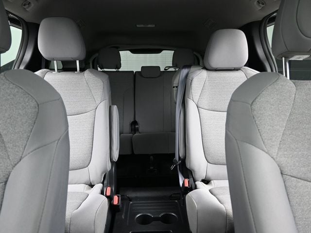 2025 Toyota Sienna LE 8 Passenger
