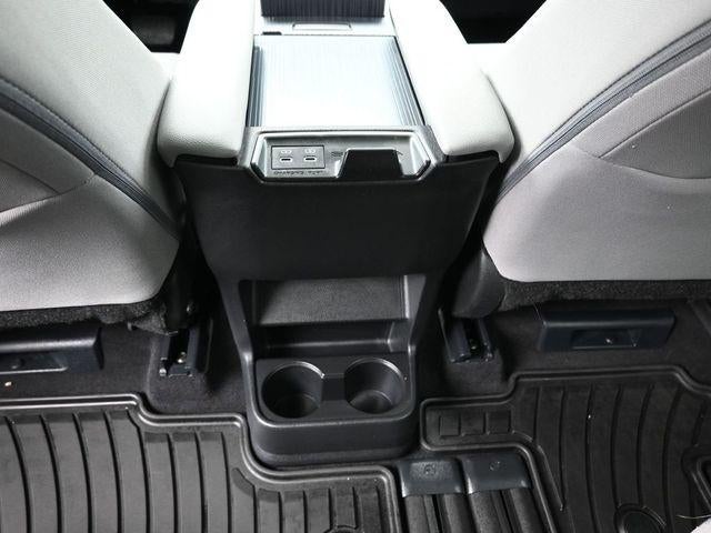 2025 Toyota Sienna LE 8 Passenger