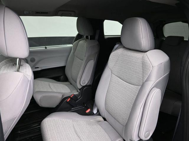 2025 Toyota Sienna LE 8 Passenger