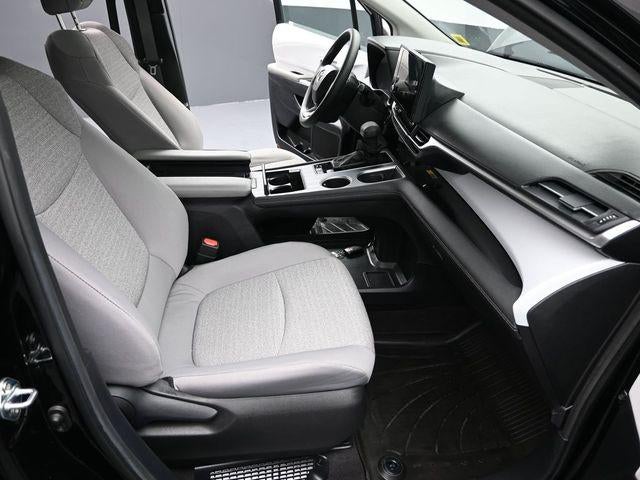 2025 Toyota Sienna LE 8 Passenger