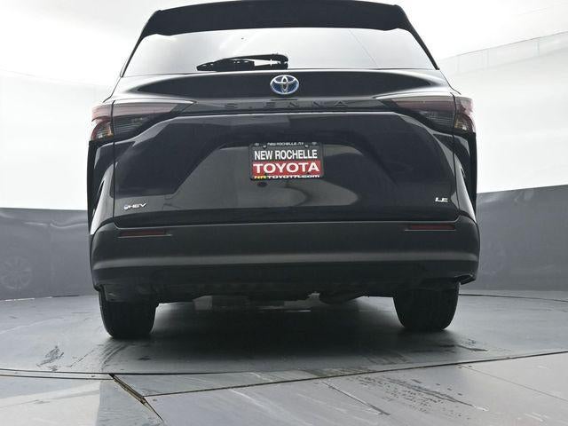 2025 Toyota Sienna LE 8 Passenger