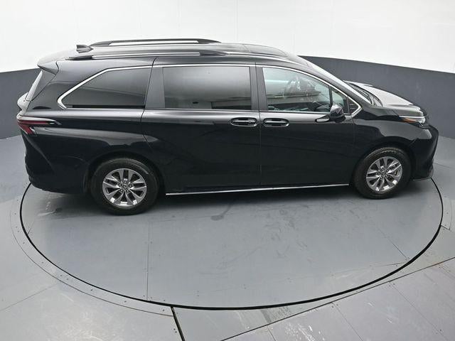 2025 Toyota Sienna LE 8 Passenger