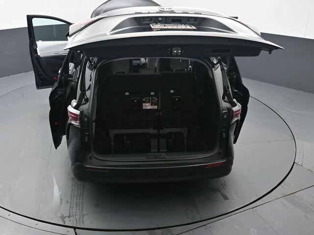 2025 Toyota Sienna LE 8 Passenger